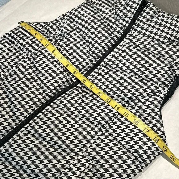 Lands' End Puffer Vest Womens Sz Small 6-8 Black White Houndstooth Check Zip Fro - Picture 7 of 8